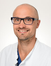 Prim. Priv. Doz. Dr. Thomas Kau, EBIR